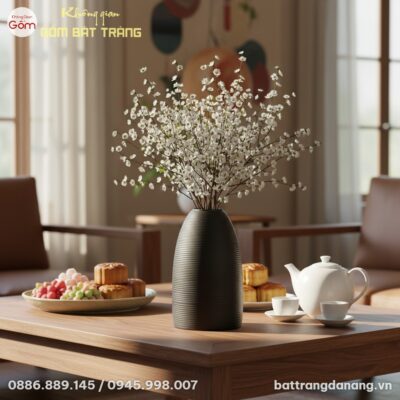 cận cảnh Lọ hoa gốm Bát Tràng đen 52cm dáng chu...