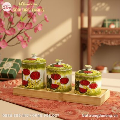 Set 3 hũ mứt gốm sứ Bát Tràng đặt trên bàn trà ...