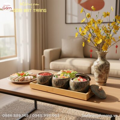 Bàn ăn Tết ấm cúng trong ngôi nhà Việt Nam hiện...