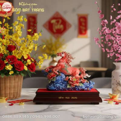 Tượng Ngựa Bính Ngọ 2026 vừa được đặt ra từ hộp...