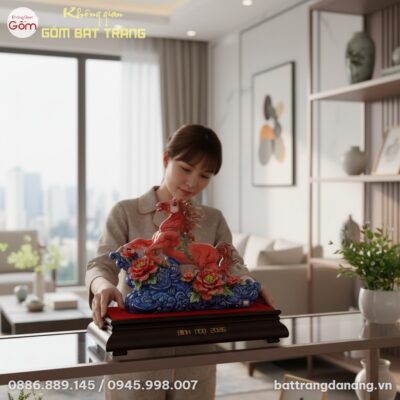 Cận cảnh Tượng Ngựa Bính Ngọ 2026 trên kệ trưng...