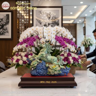 cận cảnh tượng Ngựa Phi Nước Đại Bính Ngọ vẽ và...