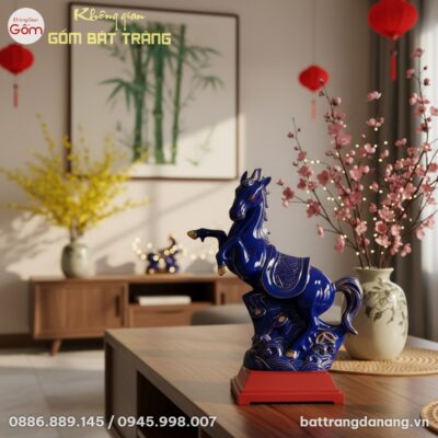 Không gian phòng khách sang trọng kiểu Việt với...