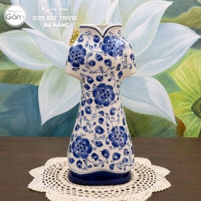 Alternative view of Bình hoa Bát Tràng dáng Áo Dài vẽ hoa dây cách điệu men lam BTĐN-BH175