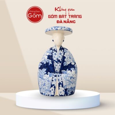 Tượng gốm quý phi mặc cổ phục Nhật Bình men lam vẽ hoa mẫu đơn BTĐN-TG15